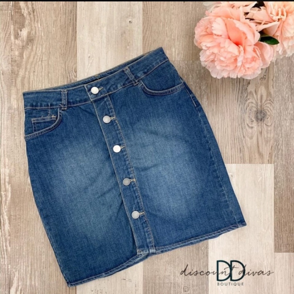 Denim skirt